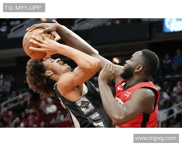 火箭与马刺激战在即12月23日精彩直播不容错过