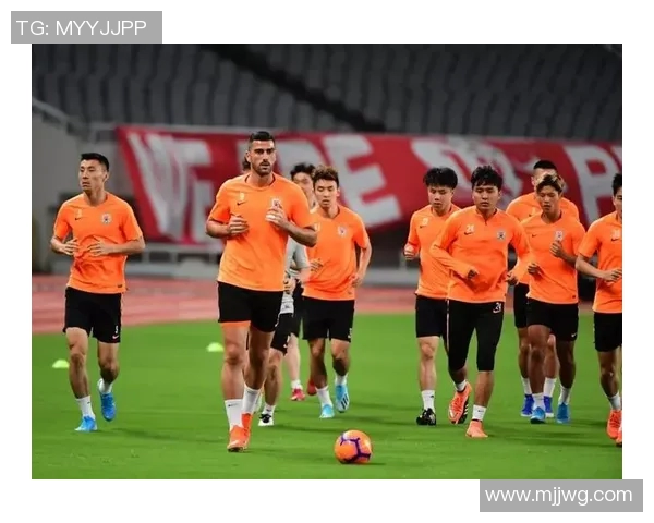 米兰队迎战舒肯迪队全力争胜展现实力与团队合作精神