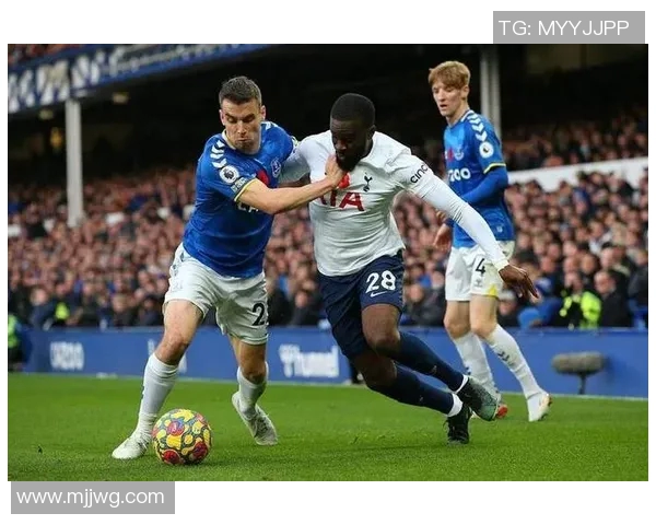 英超焦点战埃弗顿对阵利物浦全场直播观看指南与赛前分析