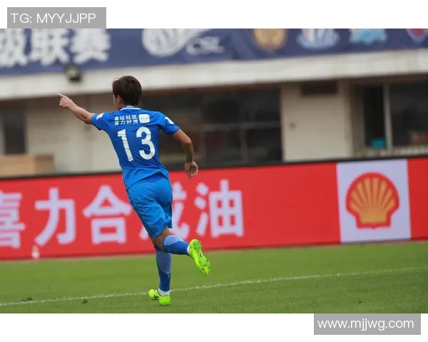 2014年申花与富力激战回顾球场上的激情与荣耀交织的瞬间